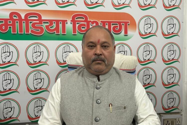 लोकतांत्रिक संस्थाओं को बदनाम करना बंद करे भाजपा- राकेश सिन्हा !